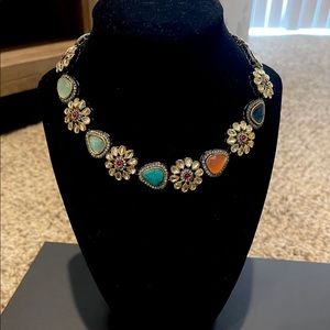 Multi color beauty neck peice